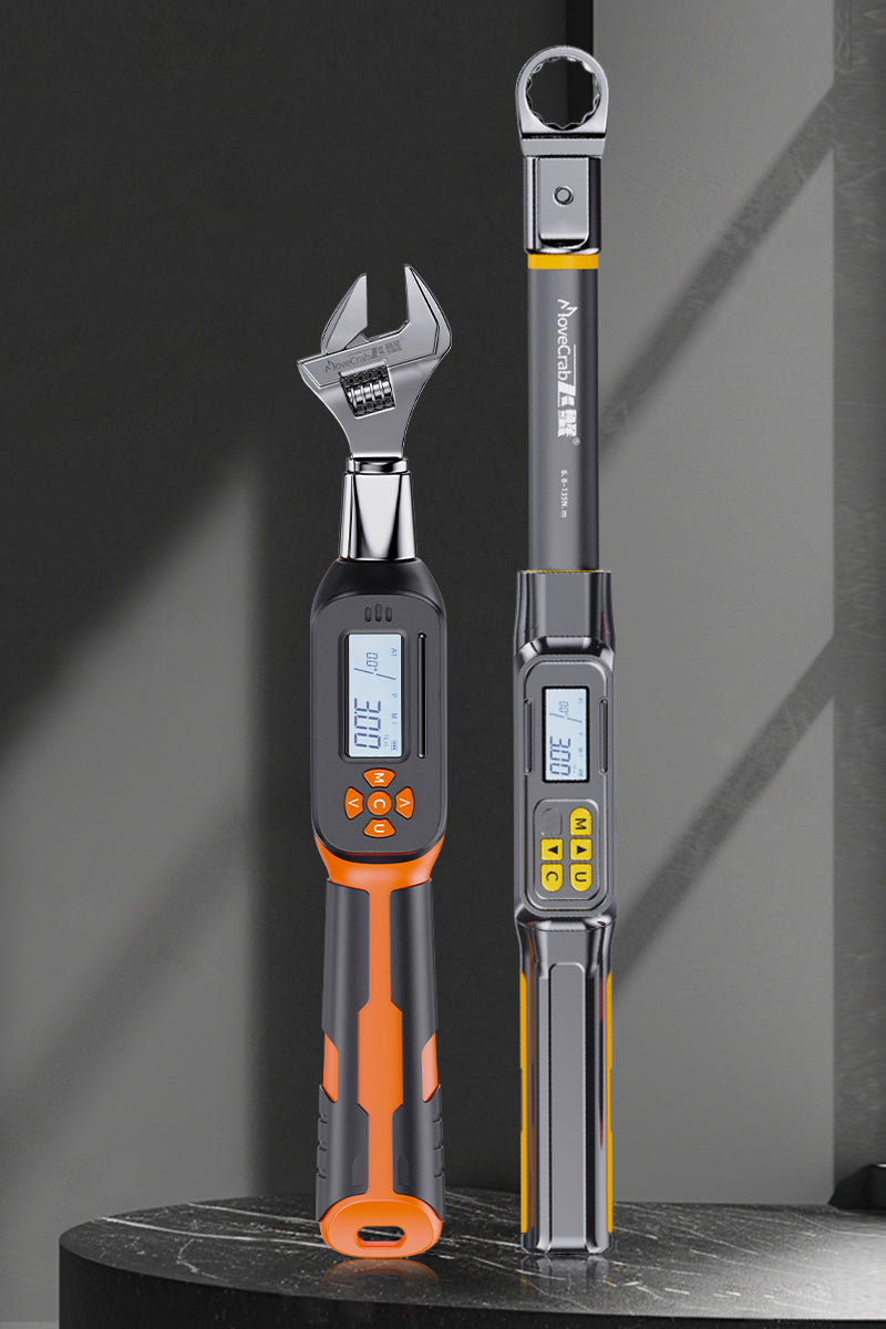 Interchangeable head digital wrench